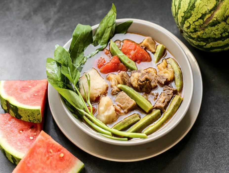 món Sinigang của philippines