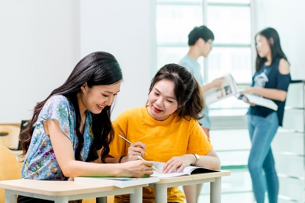 ESL nền tảng cho những khóa học cao cấp IELTS, TOEIC, TOEFL,...